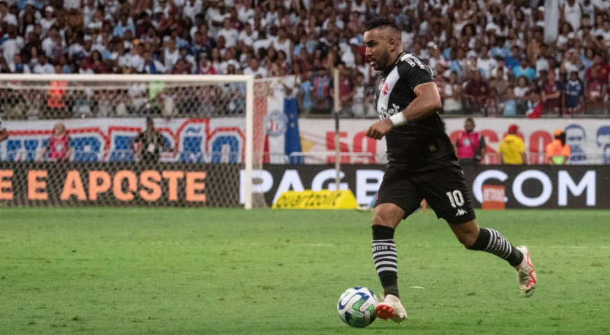 Vasco prepara Dimitri Payet para ser titular no clássico contra o Flamengo